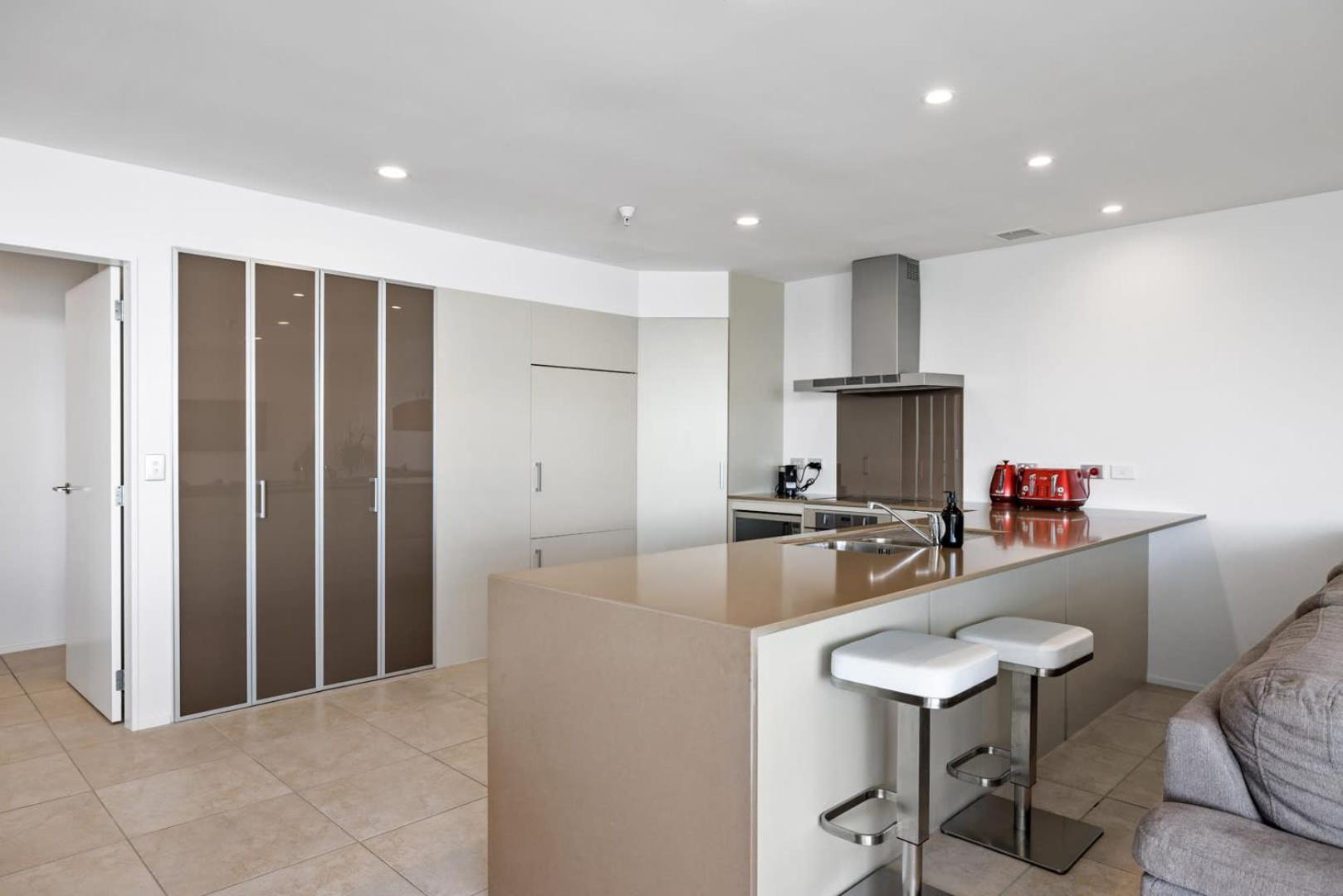 Oceanside Bliss - Absolute Beachfront - Uninterrupted Ocean Views With Pool Mount Maunganui Eksteriør billede